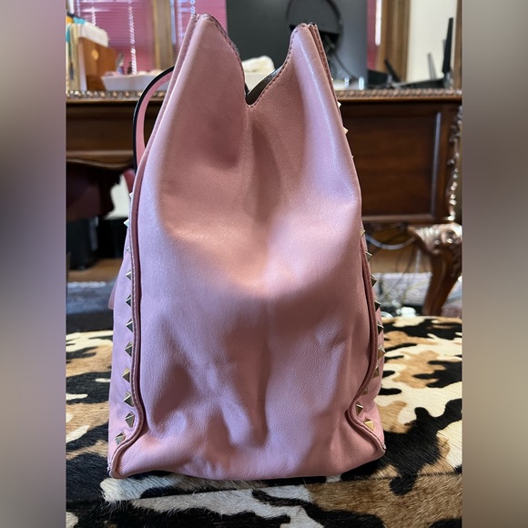 Valentino Garavani Rockstud Large Calfskin Tote - Picture 12 of 16